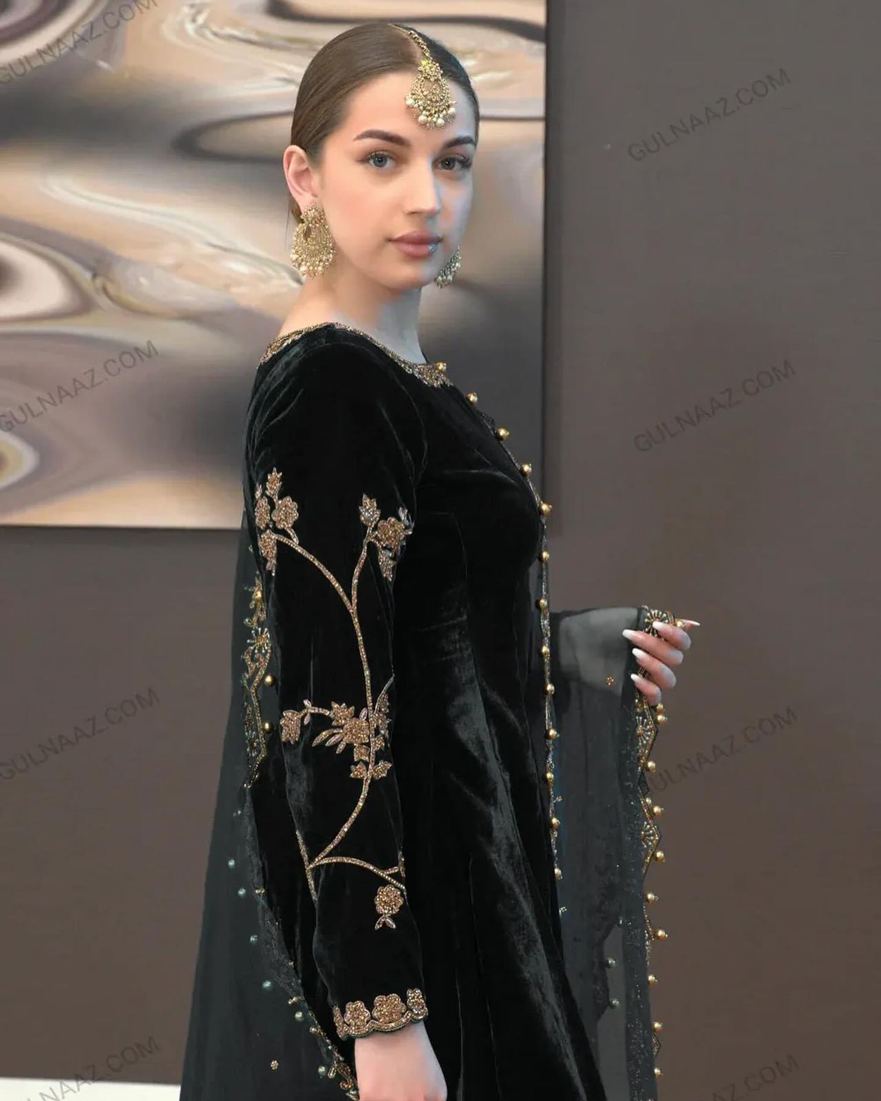 Falak Naz Velvet Collection Black